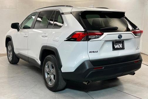 Ice Cap 2023 Toyota RAV4 Hybrid SE