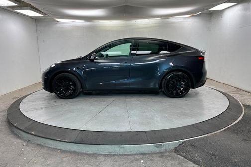 2024 Tesla Model Y Long Range Dual Motor All-Wheel Drive
