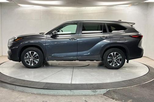 2025 Toyota Highlander Hybrid XLE