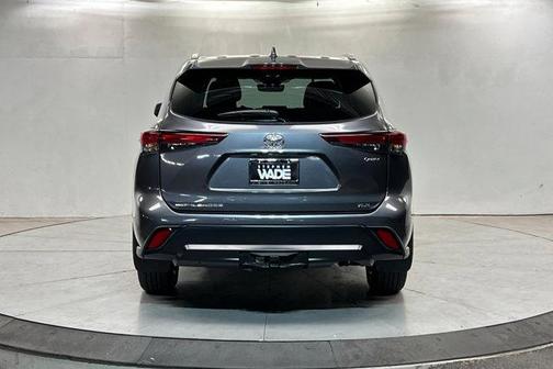 2025 Toyota Highlander Hybrid XLE