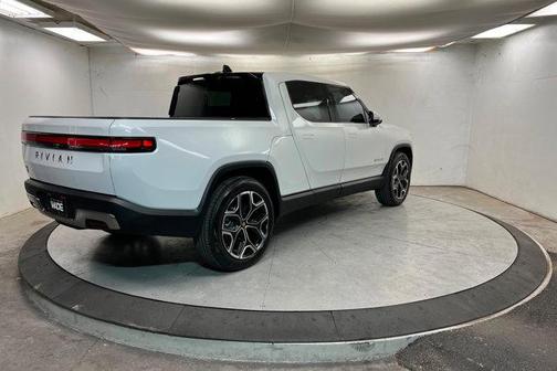 2024 Rivian R1T Adventure