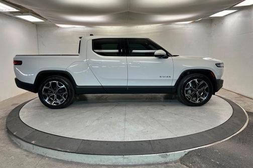 2024 Rivian R1T Adventure