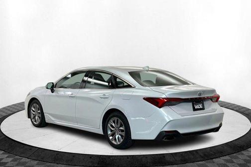 2019 Toyota Avalon XLE