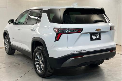 Summit White 2026 Chevrolet Equinox 1LT