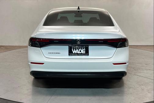 Platinum White Pearl 2025 Honda Accord SE