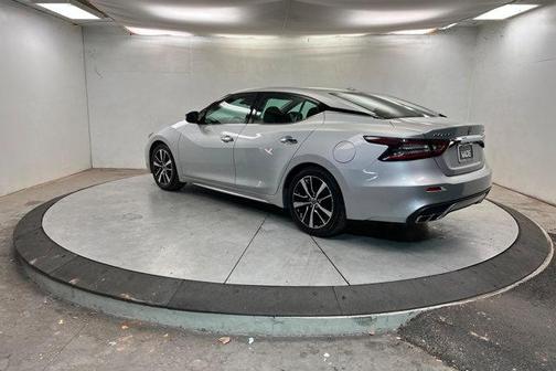 2023 Nissan Maxima SV