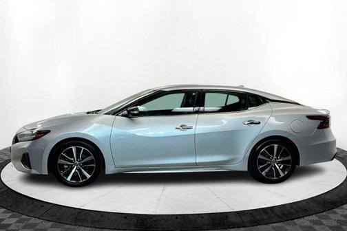 2023 Nissan Maxima SV