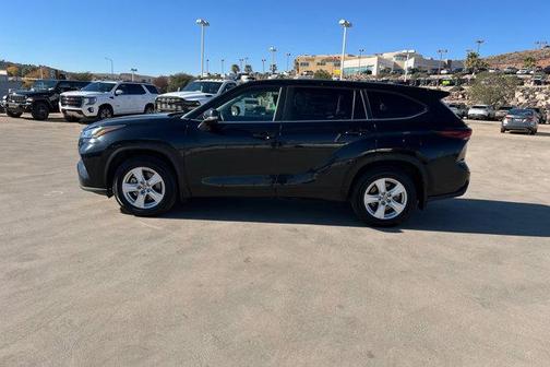 2024 Toyota Highlander LE