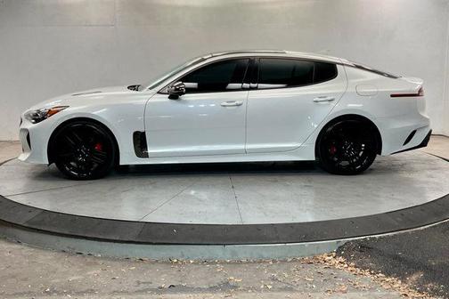 2023 Kia Stinger GT2