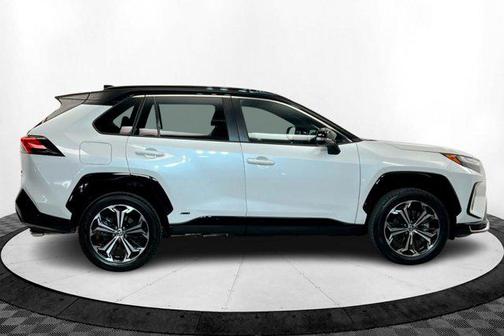 2025 Toyota RAV4 Hybrid SE