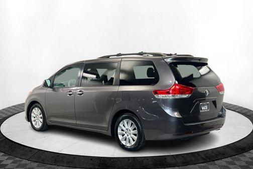 2014 Toyota Sienna XLE