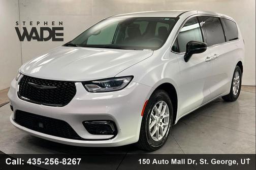 Bright White Clearcoat 2024 Chrysler Pacifica Touring L