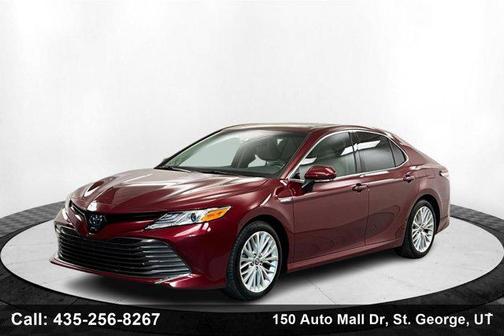 2020 Toyota Camry Hybrid XLE
