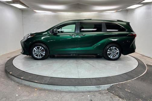 2025 Toyota Sienna Limited