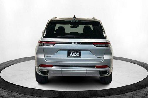 2022 Jeep Grand Cherokee Summit