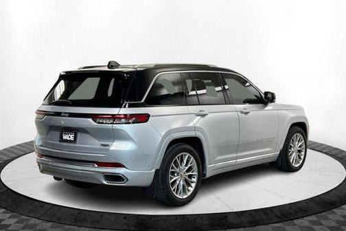 2022 Jeep Grand Cherokee Summit