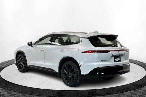 2025 Toyota Crown Signia Limited