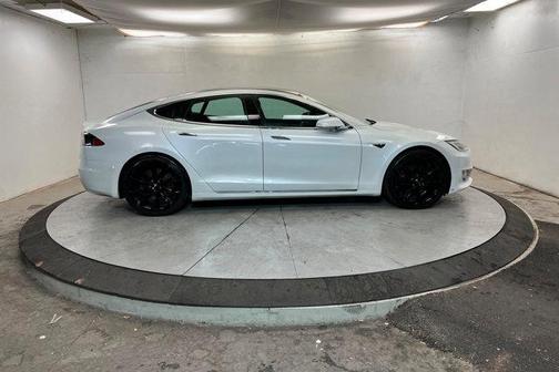 2020 Tesla Model S Long Range