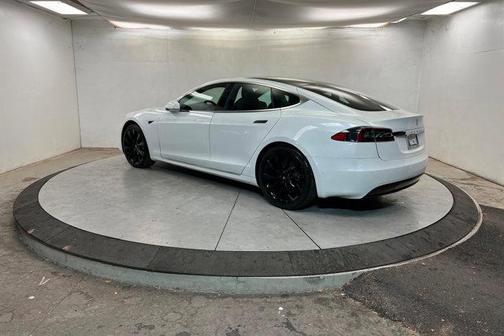 2020 Tesla Model S Long Range