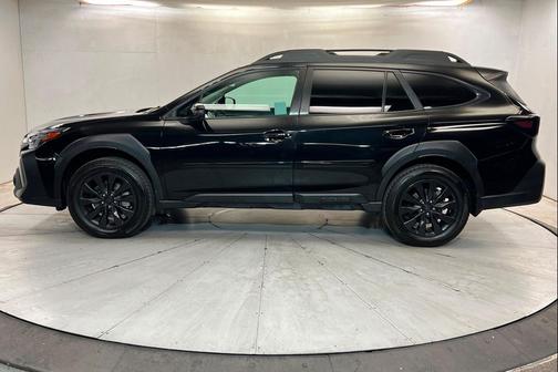Crystal Black Silica 2024 Subaru Outback Onyx Edition