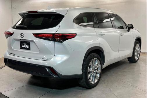 Wind Chill Pearl 2022 Toyota Highlander Limited