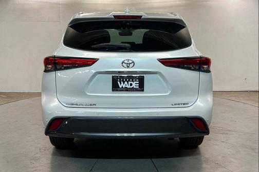 Wind Chill Pearl 2022 Toyota Highlander Limited