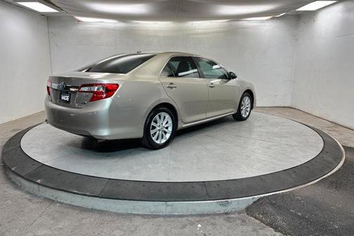 2014 Toyota Camry Hybrid XLE