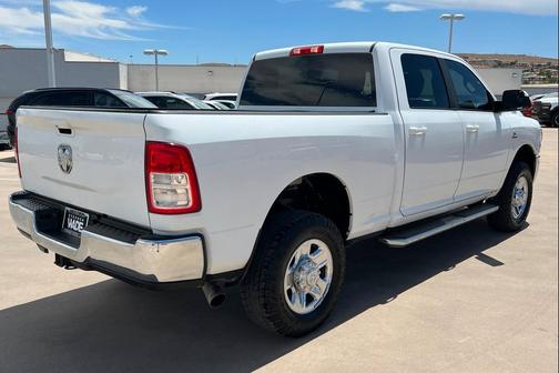 Bright White Clearcoat 2020 RAM 2500 Big Horn Crew Cab 4x4 6'4' Box