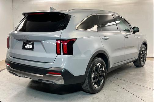 Wolf Gray 2024 Kia Sorento S