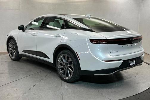 Oxygen White 2026 Toyota Crown Limited