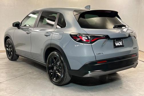 Urban Gray Pearl 2025 Honda HR-V AWD Sport