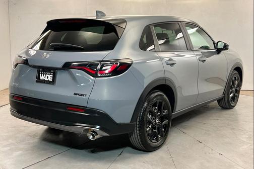 Urban Gray Pearl 2025 Honda HR-V AWD Sport