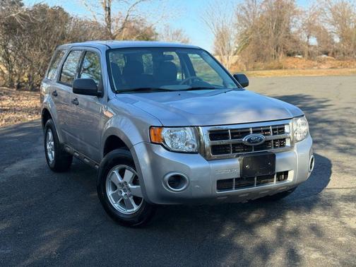 2011 Ford Escape XLS