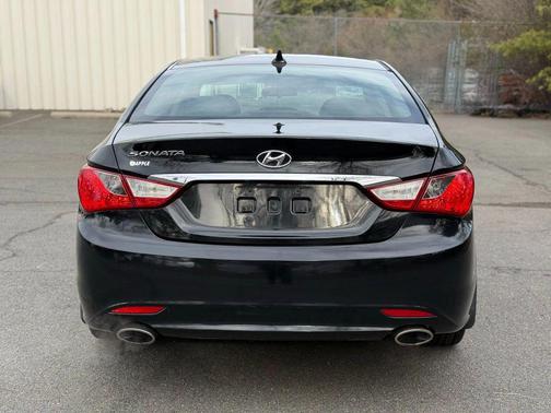 2011 Hyundai SONATA SE