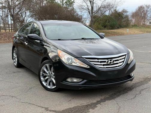 2011 Hyundai SONATA SE