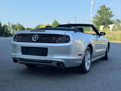 2014 Ford Mustang V6
