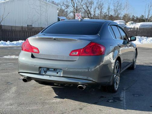 2011 INFINITI G37x Base