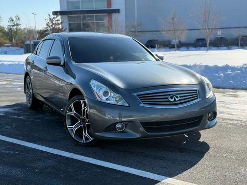 2011 INFINITI G37x Base