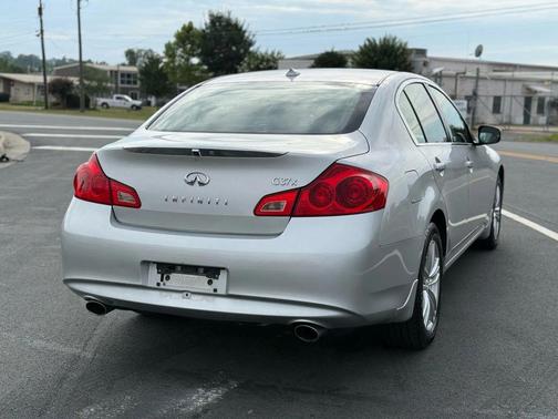 2010 INFINITI G37x Base