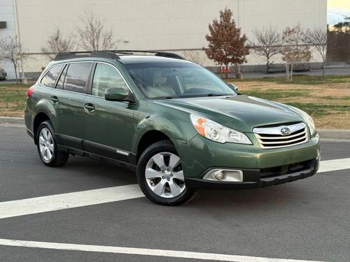 2010 Subaru Outback 2.5 i Premium