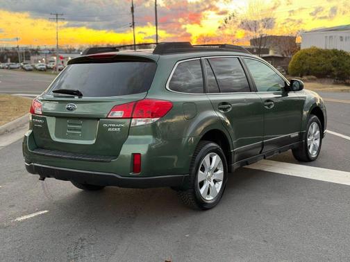 2010 Subaru Outback 2.5 i Premium