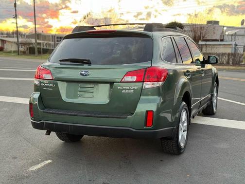 2010 Subaru Outback 2.5 i Premium