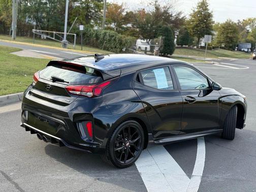 2019 Hyundai Veloster Base