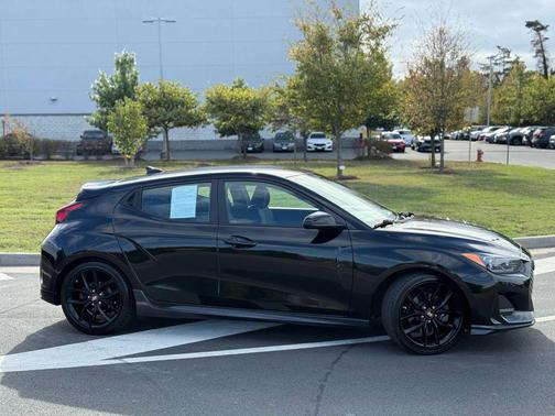 2019 Hyundai Veloster Base