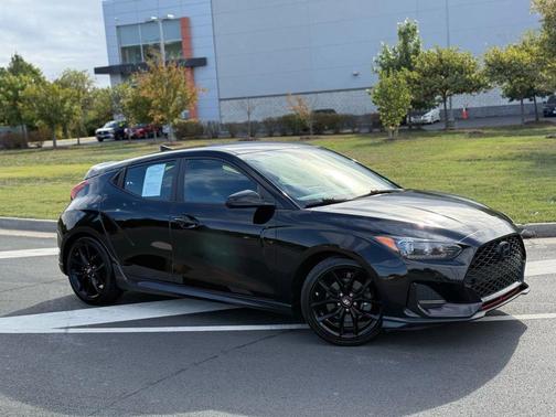 2019 Hyundai Veloster Base