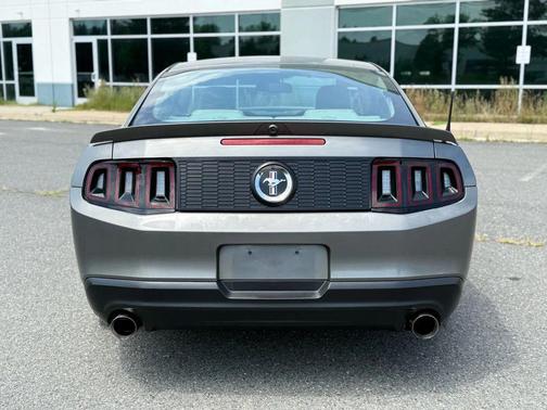 2010 Ford Mustang Premium