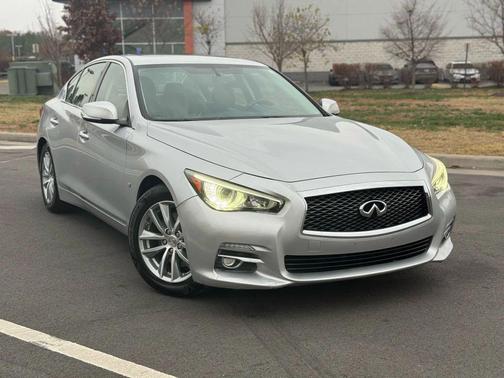 2015 INFINITI Q50 Premium