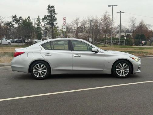 2015 INFINITI Q50 Premium