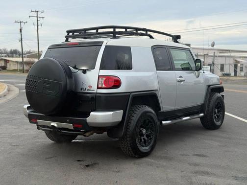 2007 Toyota FJ Cruiser Base