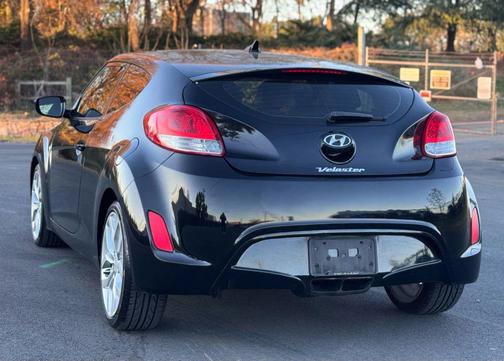 2013 Hyundai Veloster Base